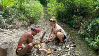 /album/fotogaleria-mentawai-ostrov-ludozrutov-zajazd-vy-a-my/mentaway-siberut-zajazd-jamajkanita-8-jpg/